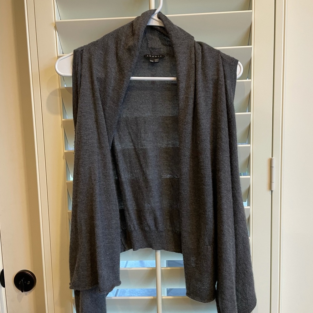 Cashmere Theory grey vest. Very good condition.